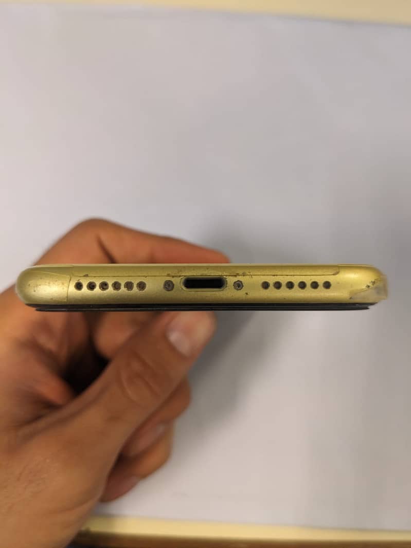 IPHONE 11 256GB DUAL PTA APPROVED 7