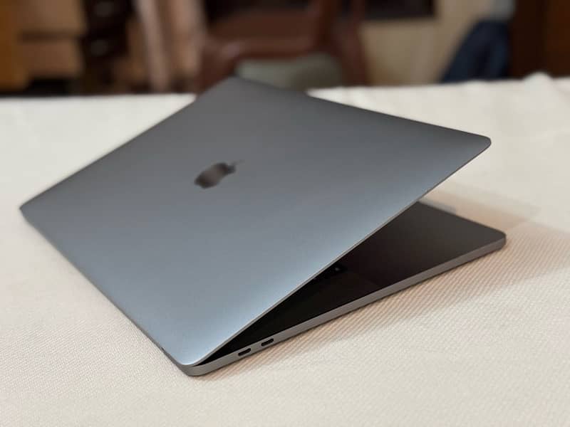 Macbook Pro 2019 15"inch 4