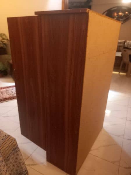 wardrobe for sell 0