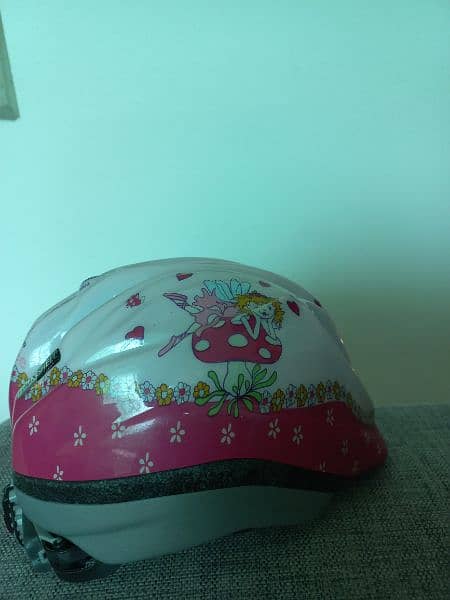 girls helmet 2