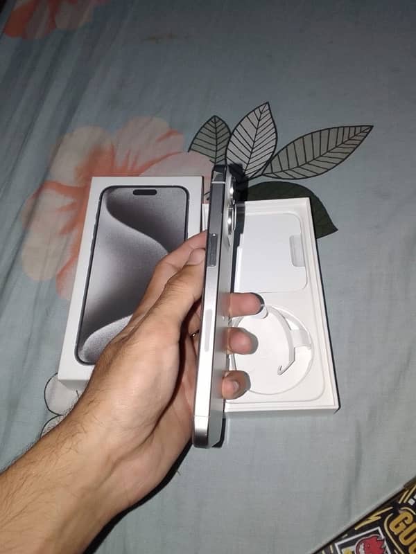 I PHONE 15 PRO MAX WHITE TITANIUM 5