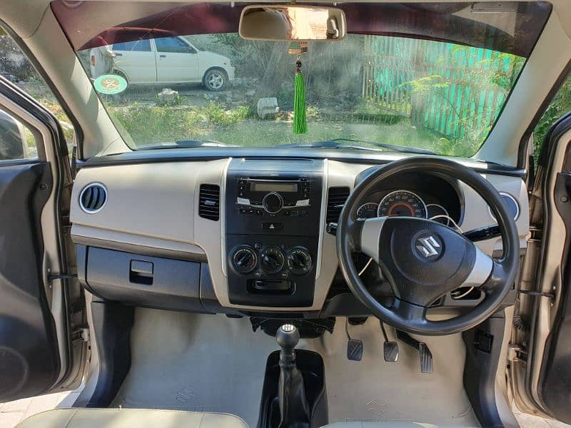 Suzuki Wagon R 2016. Islamabad Registered. family used neat & clean 16