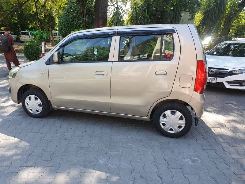 Suzuki Wagon R 2016. Islamabad Registered. family used neat & clean 19