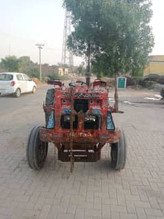 Tractor messy 240