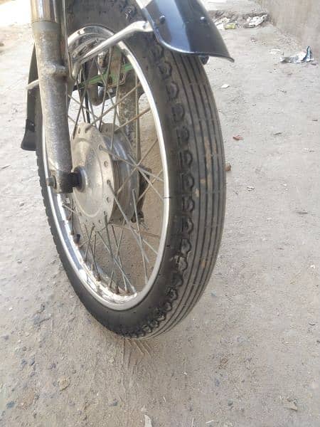 Honda 125 19model urgent sell came ki awaz ha Baki thk ha Honda 4