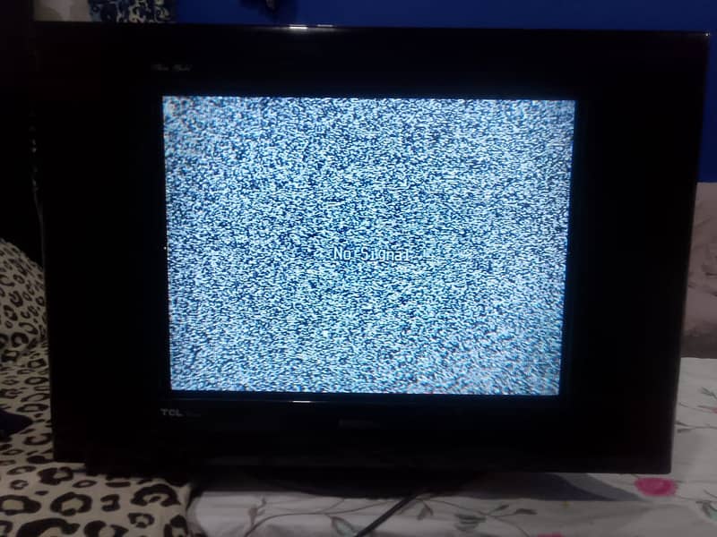 Tv good condition at good price 3