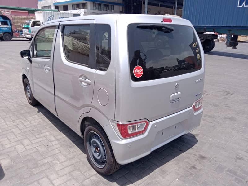 Suzuki Wagon R 2022 1