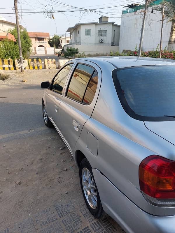 Toyota Platz 2003 0