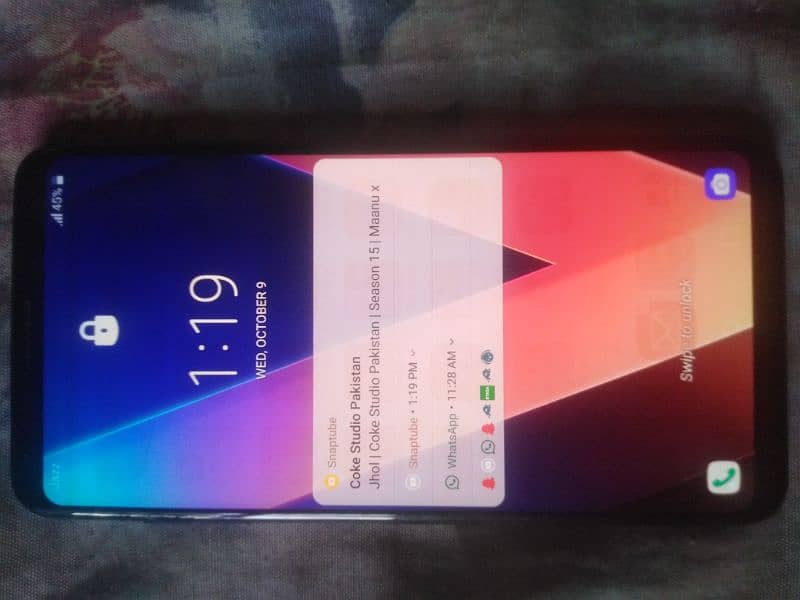 lg v30. WhatsAppno 03323794067. 4