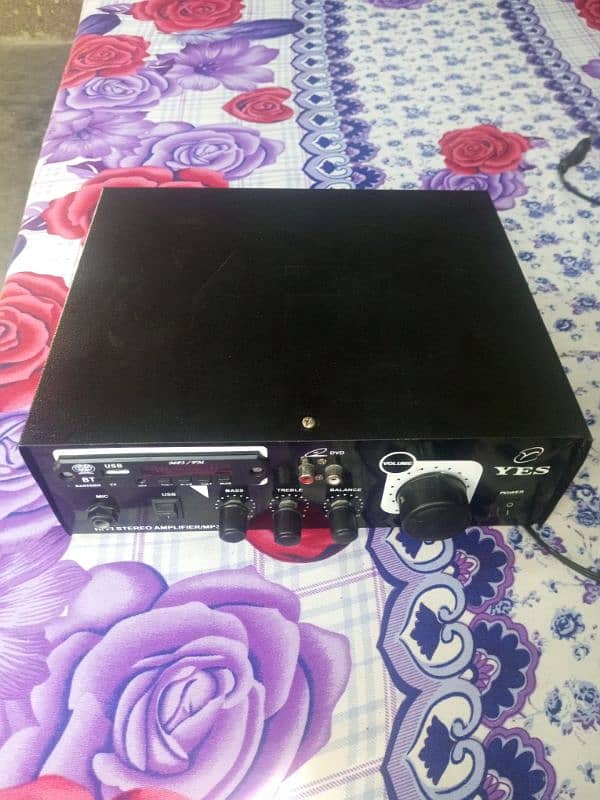 Amplifier stereo in good condition 1