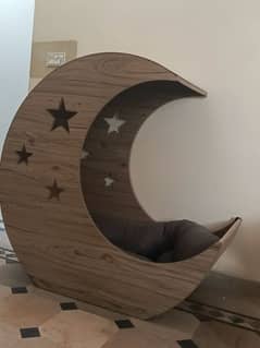 Half moon beby bed