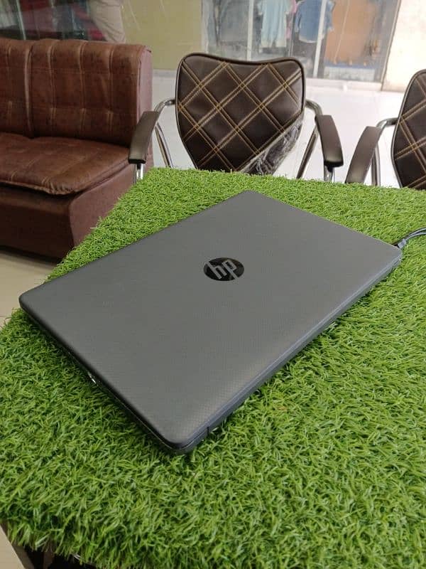 HP LATEST 11th Generation laptop . . (16/256 ssd) 9