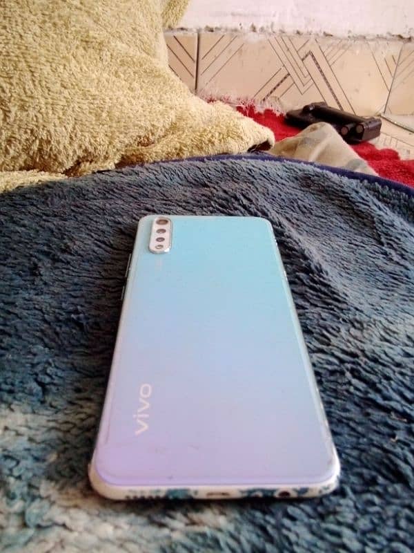 Vivo S1 8/256 0