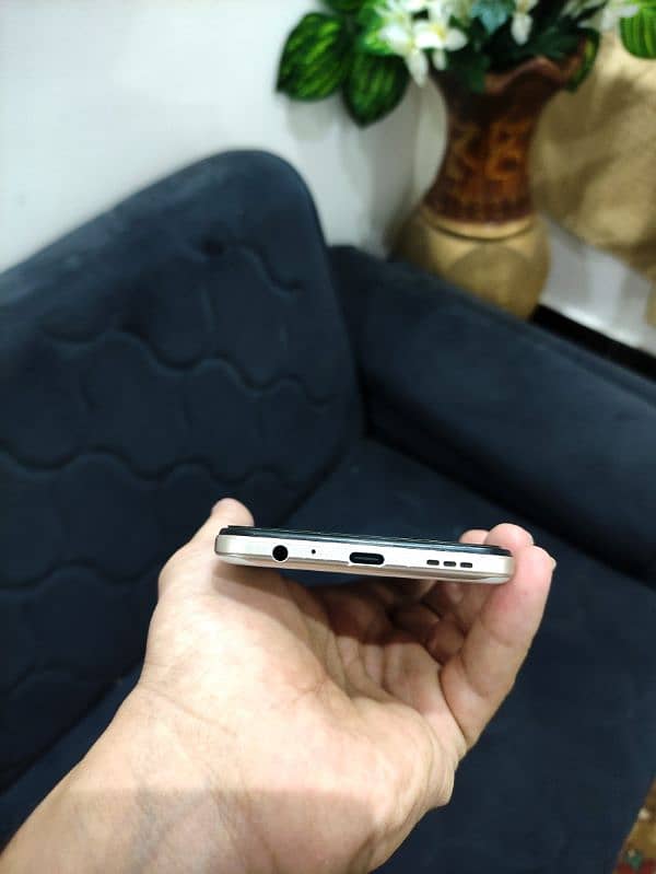 Tecno Camon 18T - One hand used 9/10 condition. 1