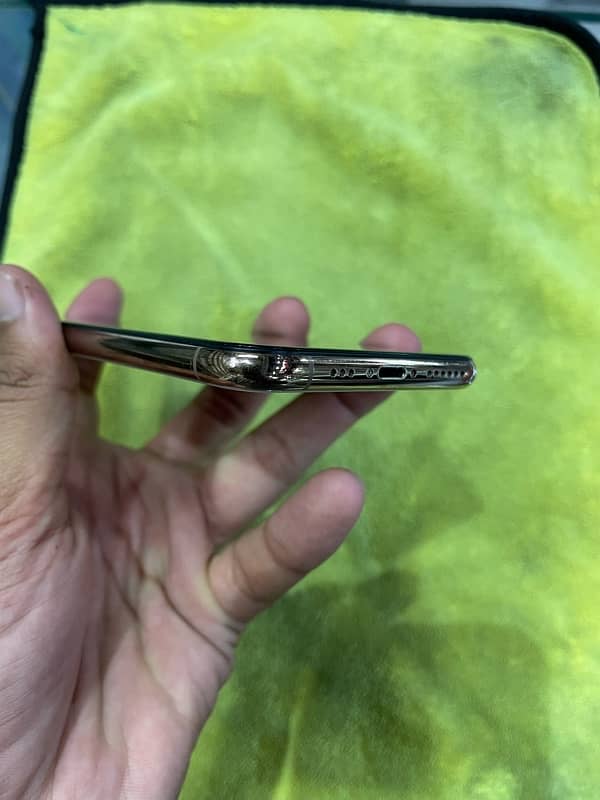 iphone Xs PTA approved 5