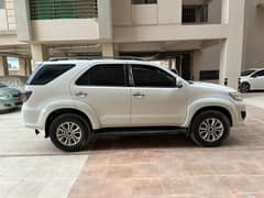 Toyota Fortuner 2014