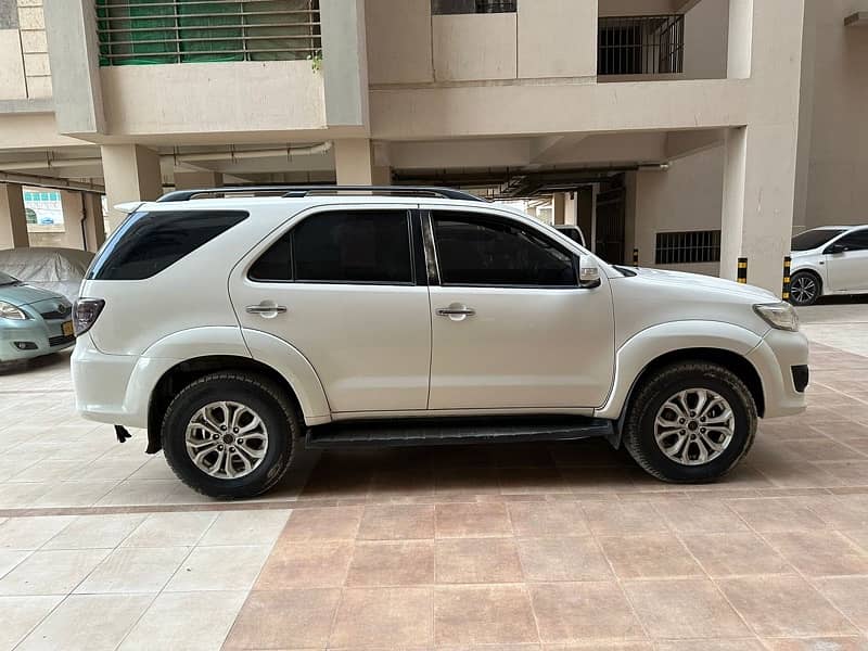 Toyota Fortuner 2014 0