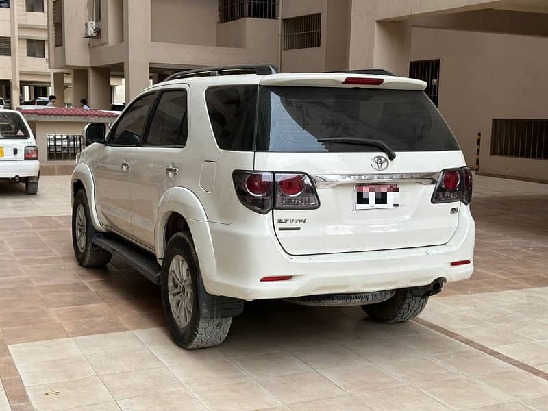 Toyota Fortuner 2014 3