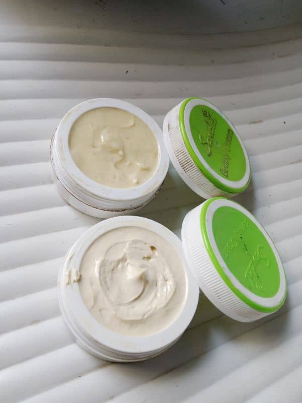 Face cream and hand cream 3