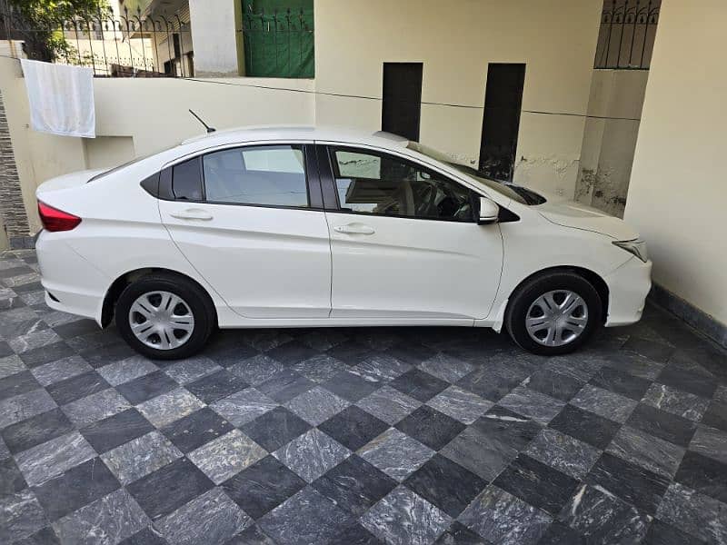 Honda City 1.2 cvt brand new 2023 model 3