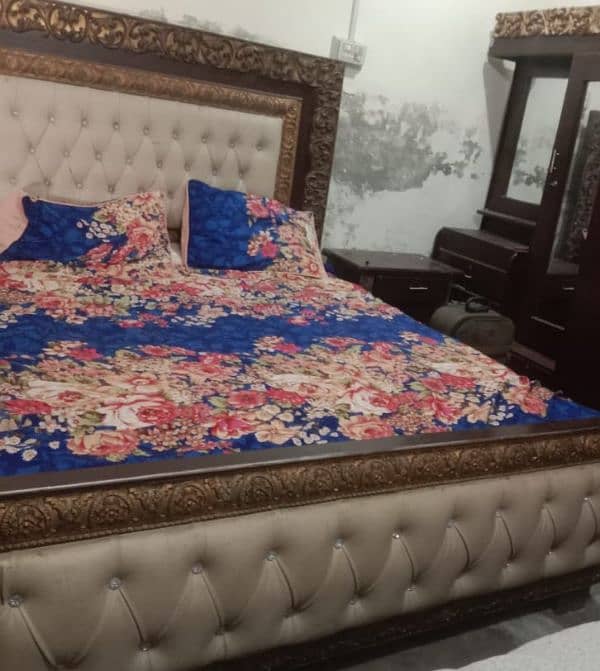 bed set with side table, dressing table, almari, showcase for sale, 1