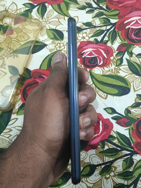 vivo y20 or is ka original charger bhi hai 2