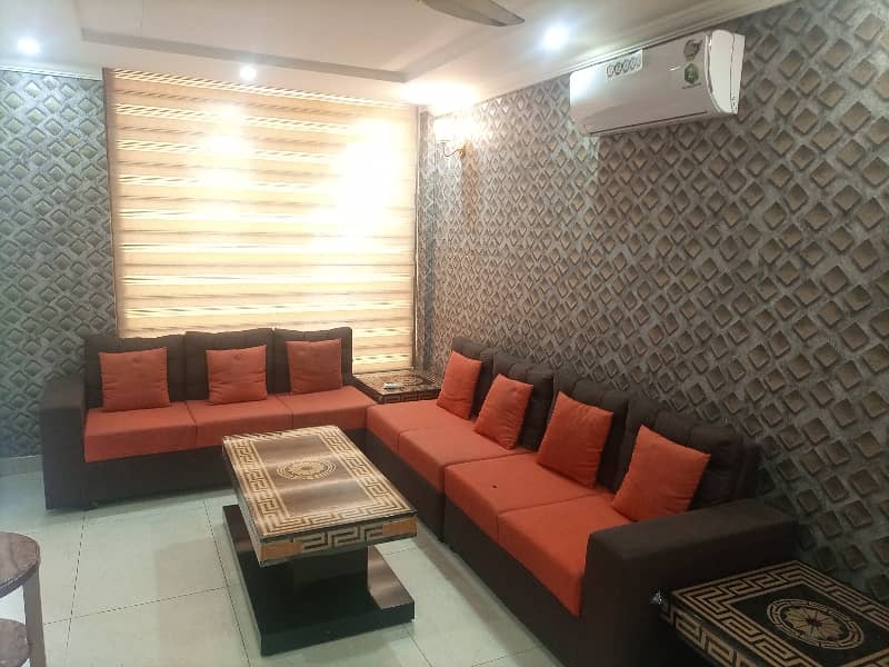 2 BEDROOMS FULLY LUXURY FURNISH IDEAL LOCATION EXCELLENT FLAT FOR RENT IN BAHRIA TOWN LAHORE 2