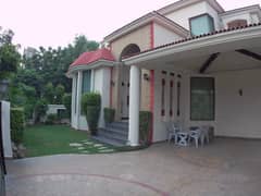 1 Kanal Slightly Used Unique Modren Design House For Sale At Prime Location In DHA PHASE 5 Lahore