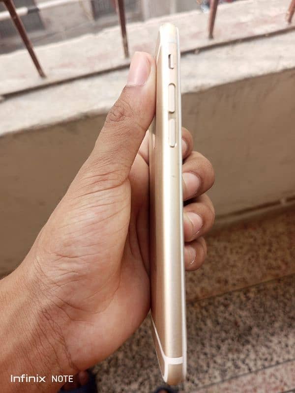 iphone 6  non pta hai 4500 last final hai 2