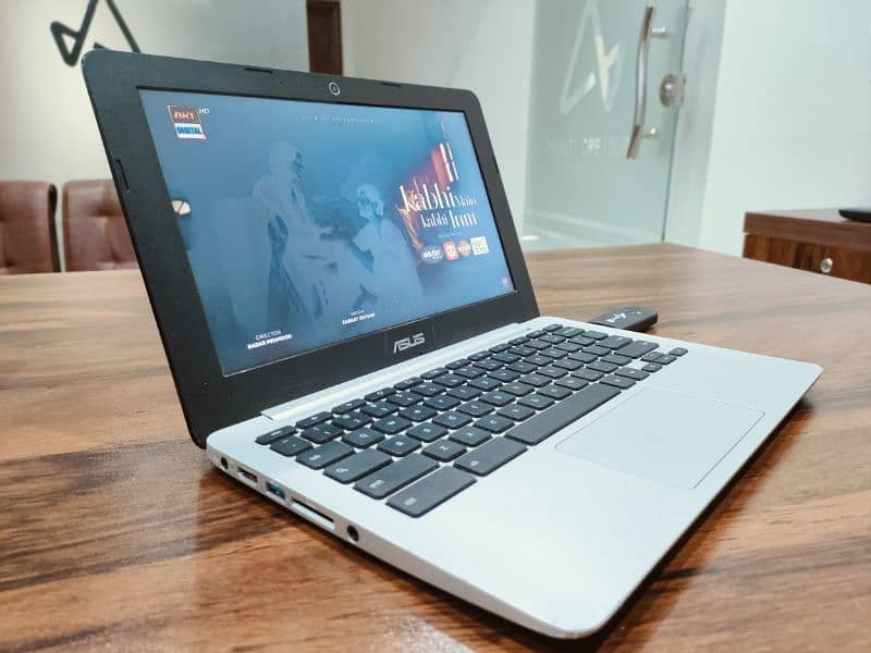 Asus Chromebook – Lightweight, Fast, and Secure Laptop for Everyday 1