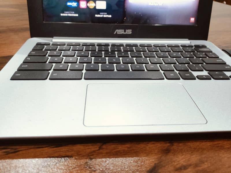 Asus Chromebook – Lightweight, Fast, and Secure Laptop for Everyday 3