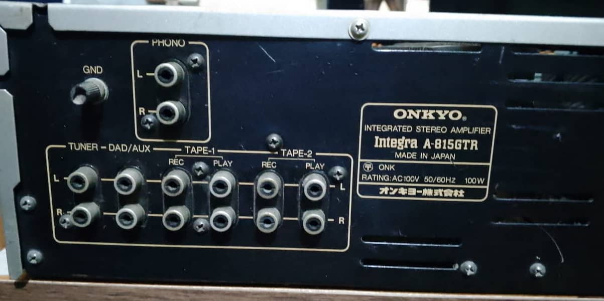 Onkyo A815GTR Intergrated Amplifier 4 Channel  110V 4