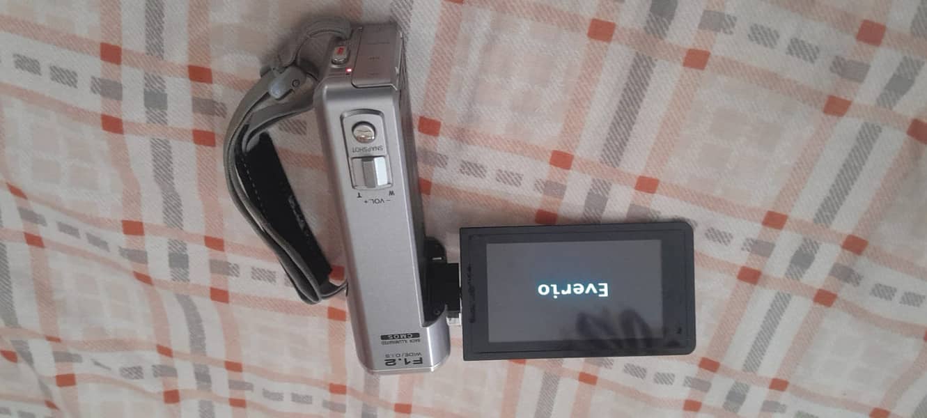 JVC Handy Cam 4