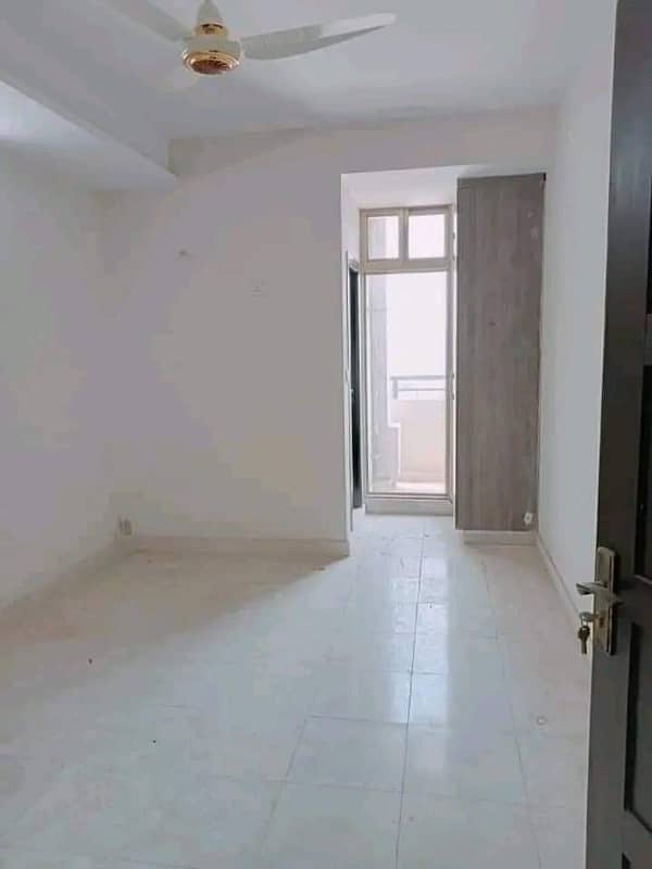 Specious 2 bedroom apartment for sale 3