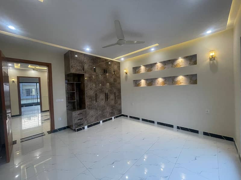 Affordable 10 Marla Brand new House For sale in C block For Sale 26