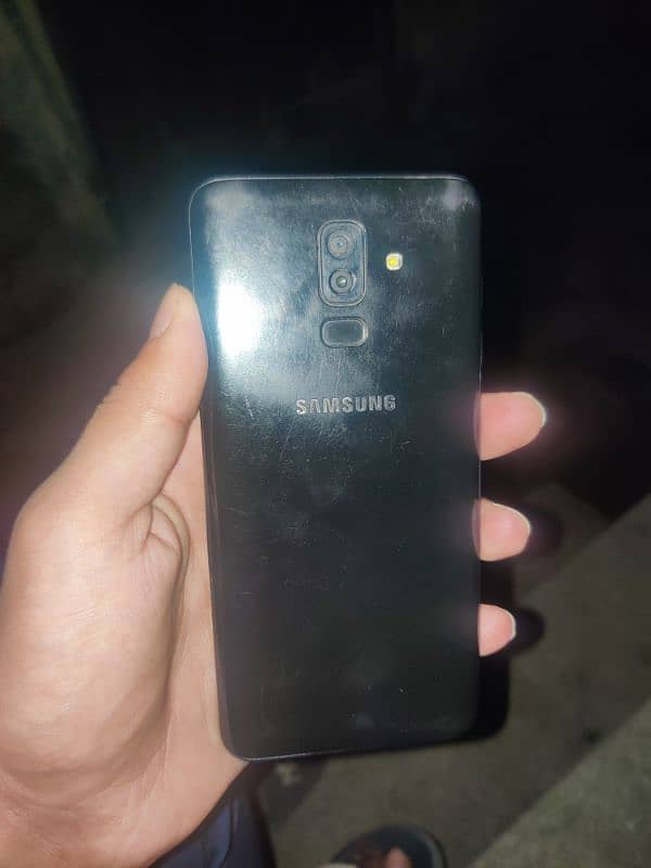 Samsung j8 2