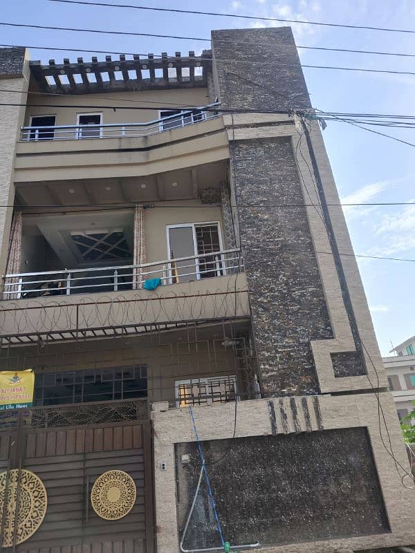 girls hostel for sale in gulberg greens 2