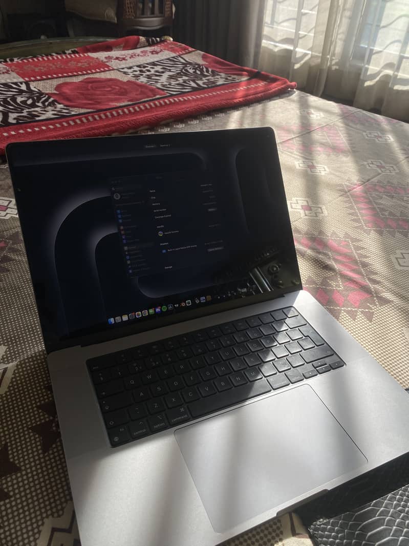 Macbook M1 PRO 16 inch 1