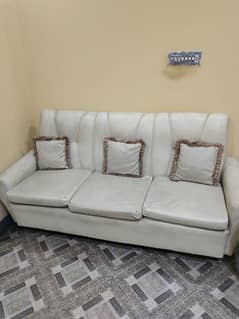 Sofa Set Good Condition - 5 Seater Sofa Set for Sale in Sialkot