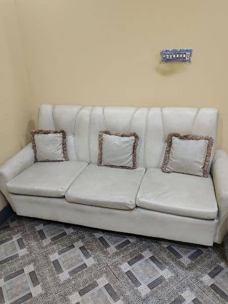 Sofa Set Good Condition - 5 Seater Sofa Set for Sale in Sialkot 0