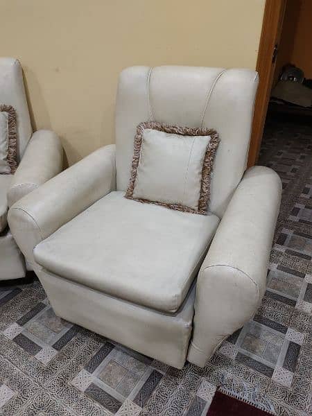 Sofa Set Good Condition - 5 Seater Sofa Set for Sale in Sialkot 1