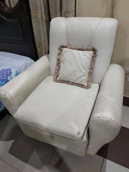 Sofa Set Good Condition - 5 Seater Sofa Set for Sale in Sialkot 2