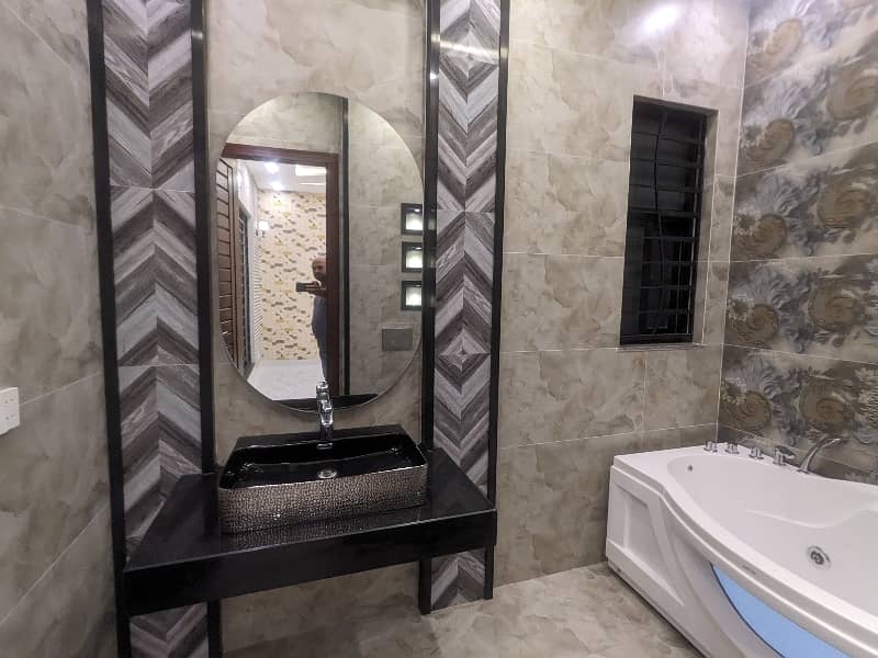 11 Marla brand new luxery ultra Modern stylish style double storey house available for sale in bahriatown lahore by fast property services with orignal pics its owner built 28