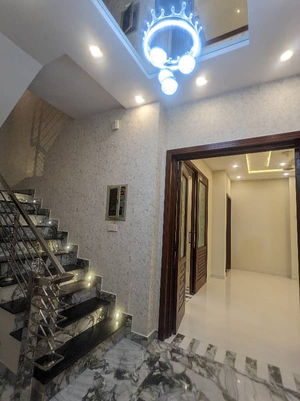 11 Marla brand new luxery ultra Modern stylish style double storey house available for sale in bahriatown lahore by fast property services with orignal pics its owner built 42