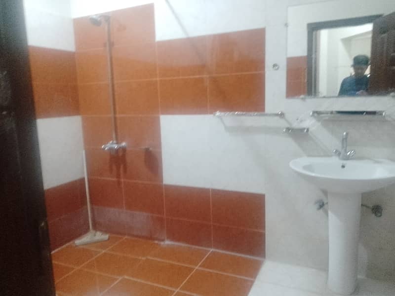 1 kanal beautiful house for rent 10