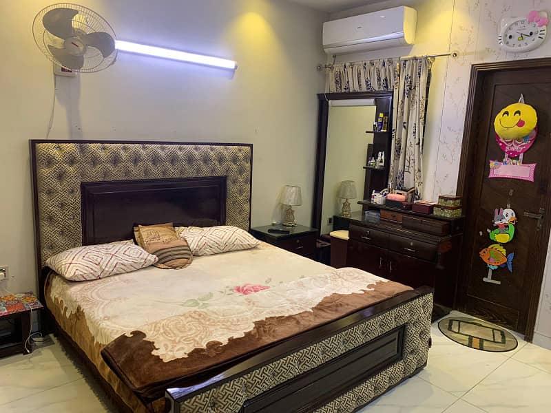 LUXURIOUS 7.5 MARLA HOUSE FOR SALE AT EYE CATCHING LOCATION IN JOHAR TOWN 4