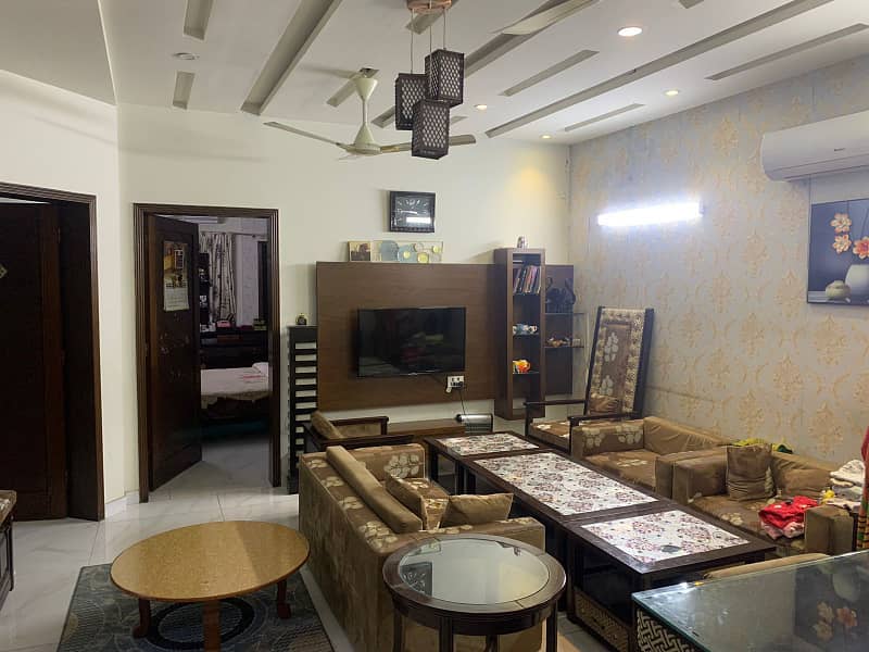 LUXURIOUS 7.5 MARLA HOUSE FOR SALE AT EYE CATCHING LOCATION IN JOHAR TOWN 11