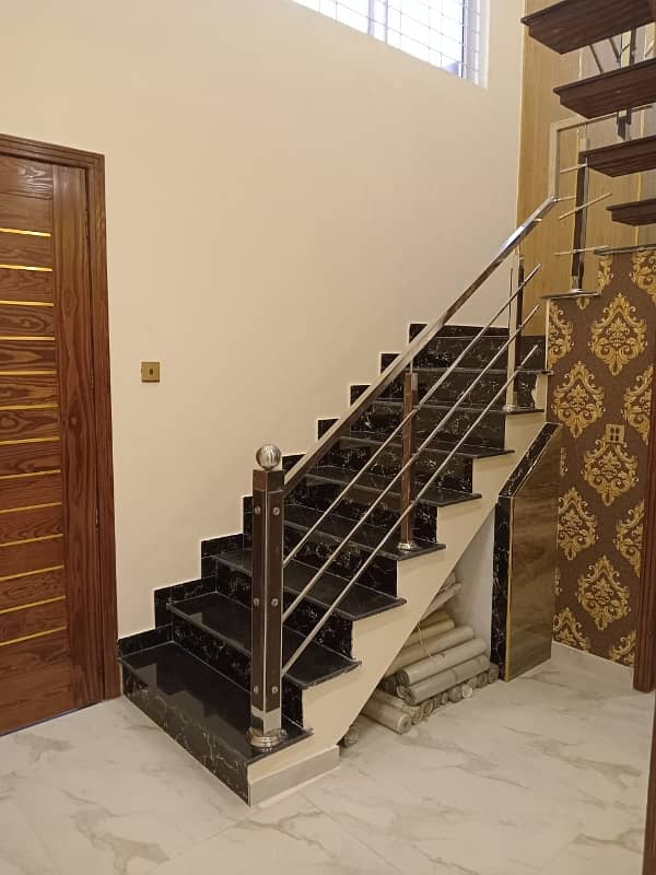 10 Marla Brand New Luxery Modern Stylish Leatest Tripple Storey Vip House Available For Sale In Wapdatown Lahore By Fast Property Services With Original Pics Of This House 23