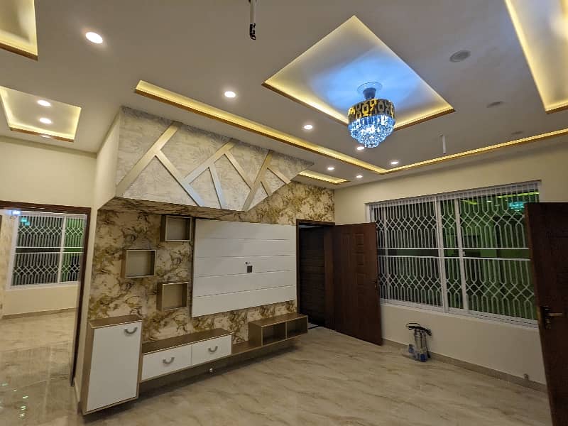 10 Marla Brand New Luxery Modern Stylish Leatest Tripple Storey Vip House Available For Sale In Wapdatown Lahore By Fast Property Services With Original Pics Of This House 29