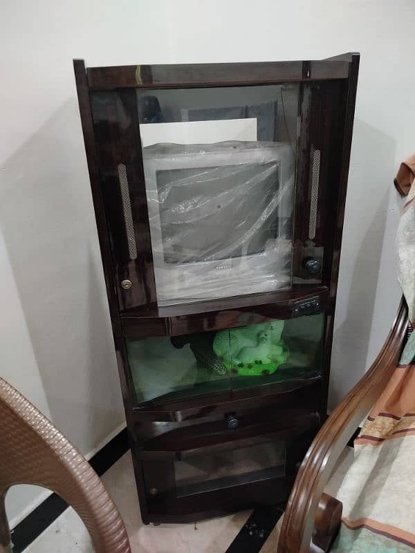 Samsung 14" Tv with Trolley 1